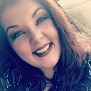 Meet your Posher, Abigail